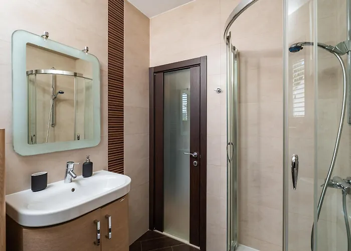 Great Bay - Free Parking Apartment *