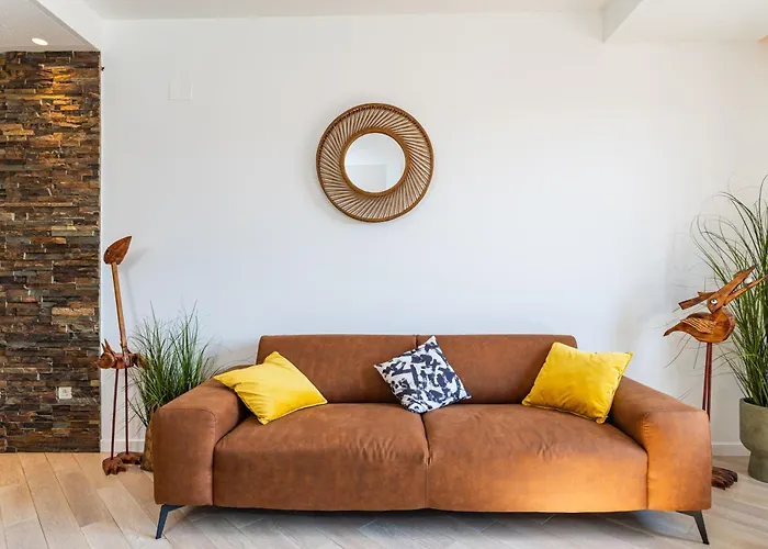 Great Bay - Free Parking *